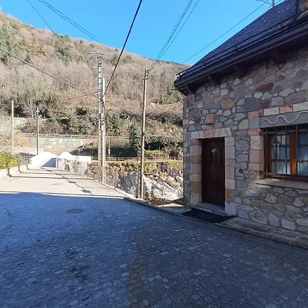 Caseta Sorripas Holiday home *